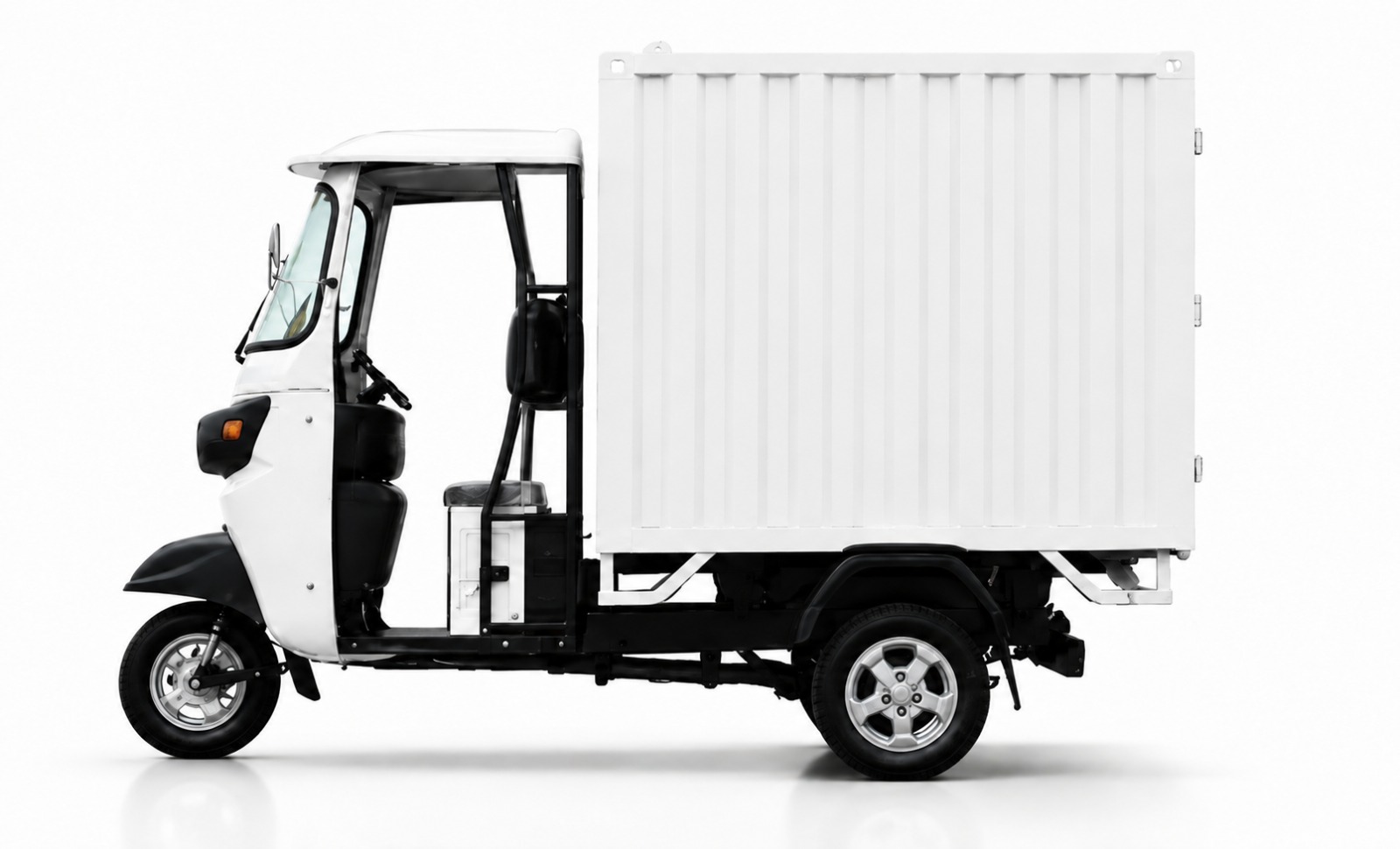 Titan Cargo Closed Cart side view