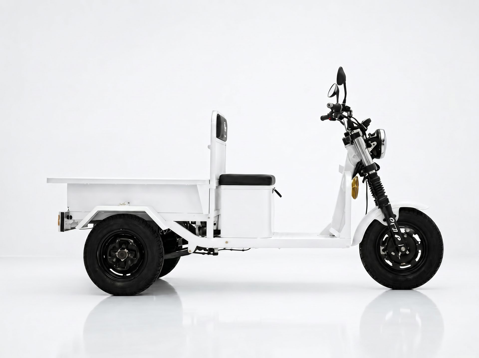 Titan Cargo Intercart white side view